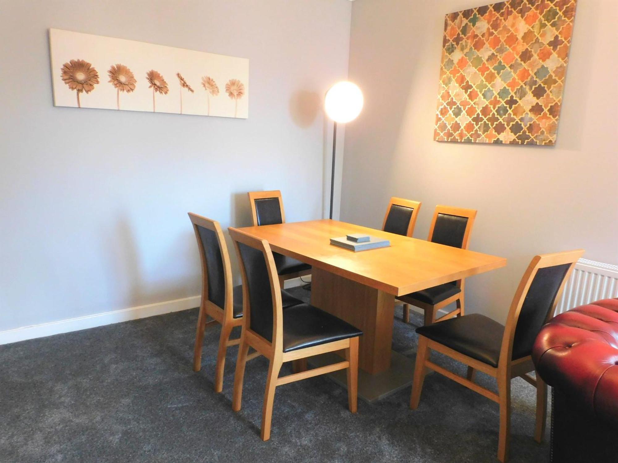 City Centre 2 Bedroom Apt, Close To M8 & Tourist Attractions Glasgow Eksteriør billede