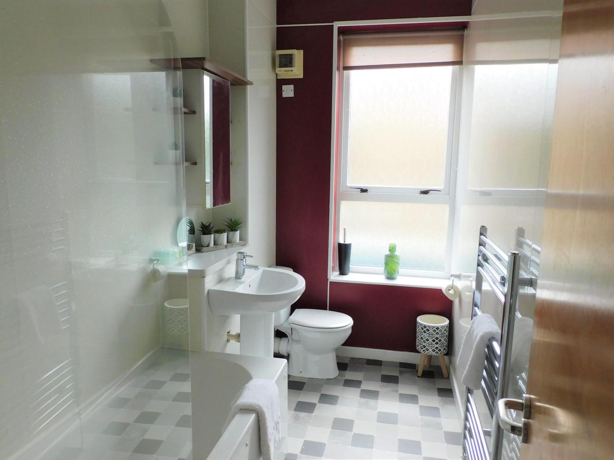 City Centre 2 Bedroom Apt, Close To M8 & Tourist Attractions Glasgow Eksteriør billede